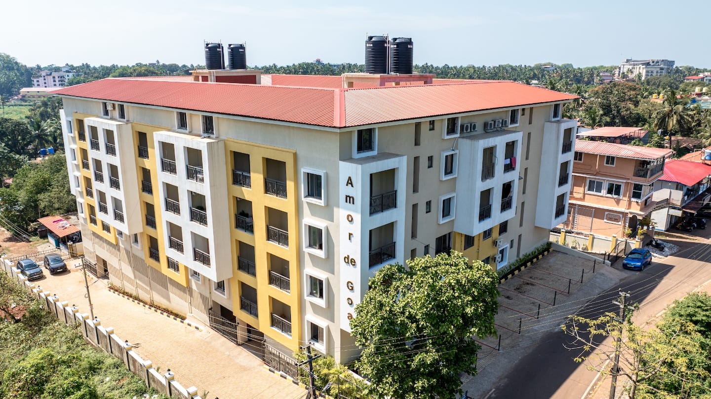 Romantic Jacuzzi 1BHK Candolim | Mirashya UG10
